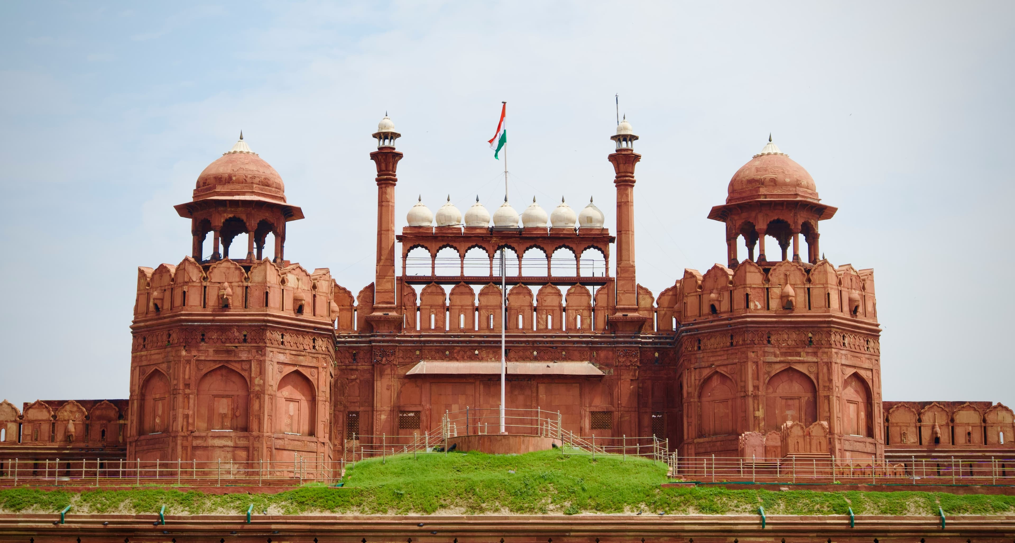 Red Fort Delhi India – Historic Mughal Landmark on the Golden Triangle Tour