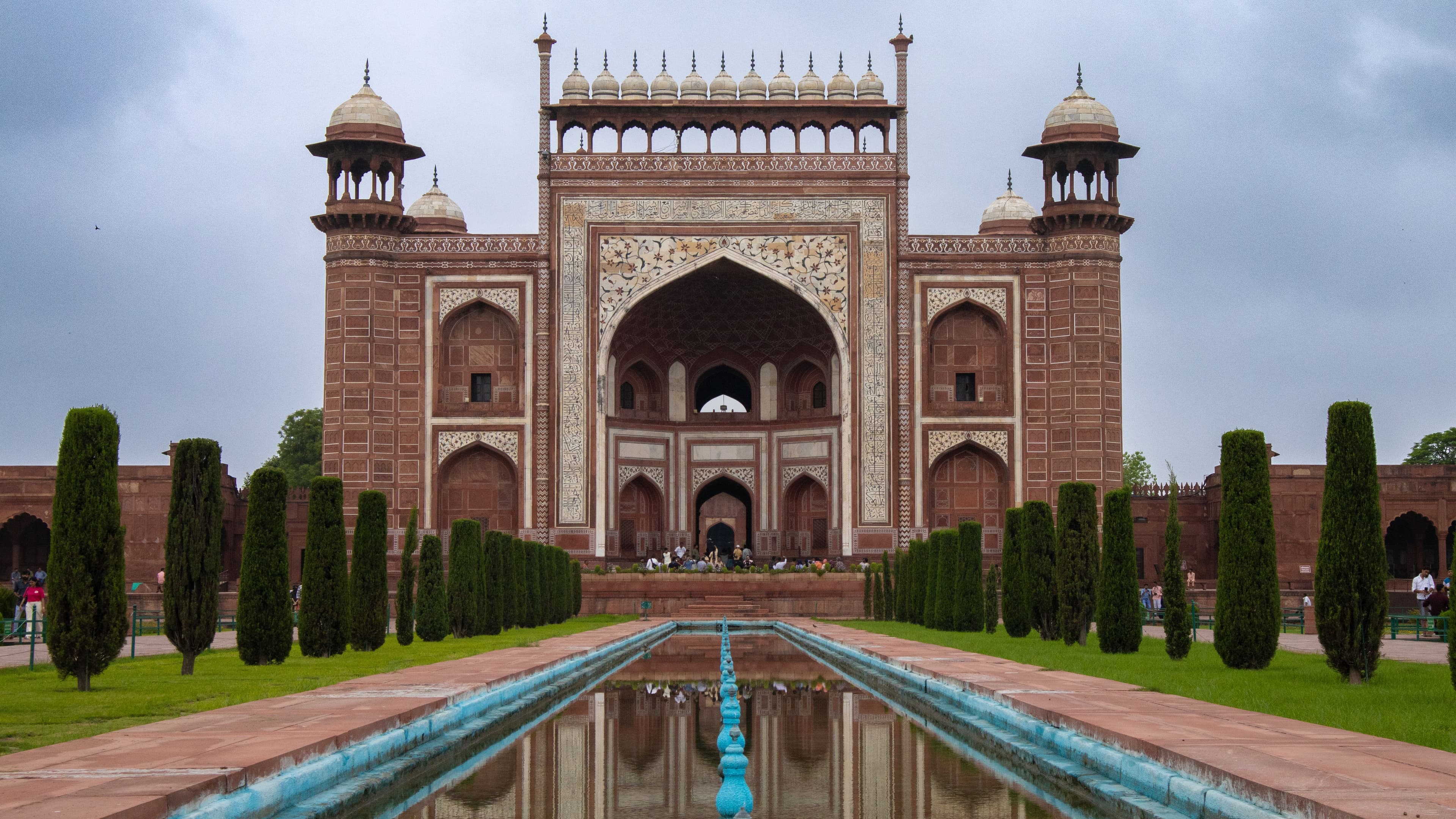 Taj Mahal luxury travel experience in Agra