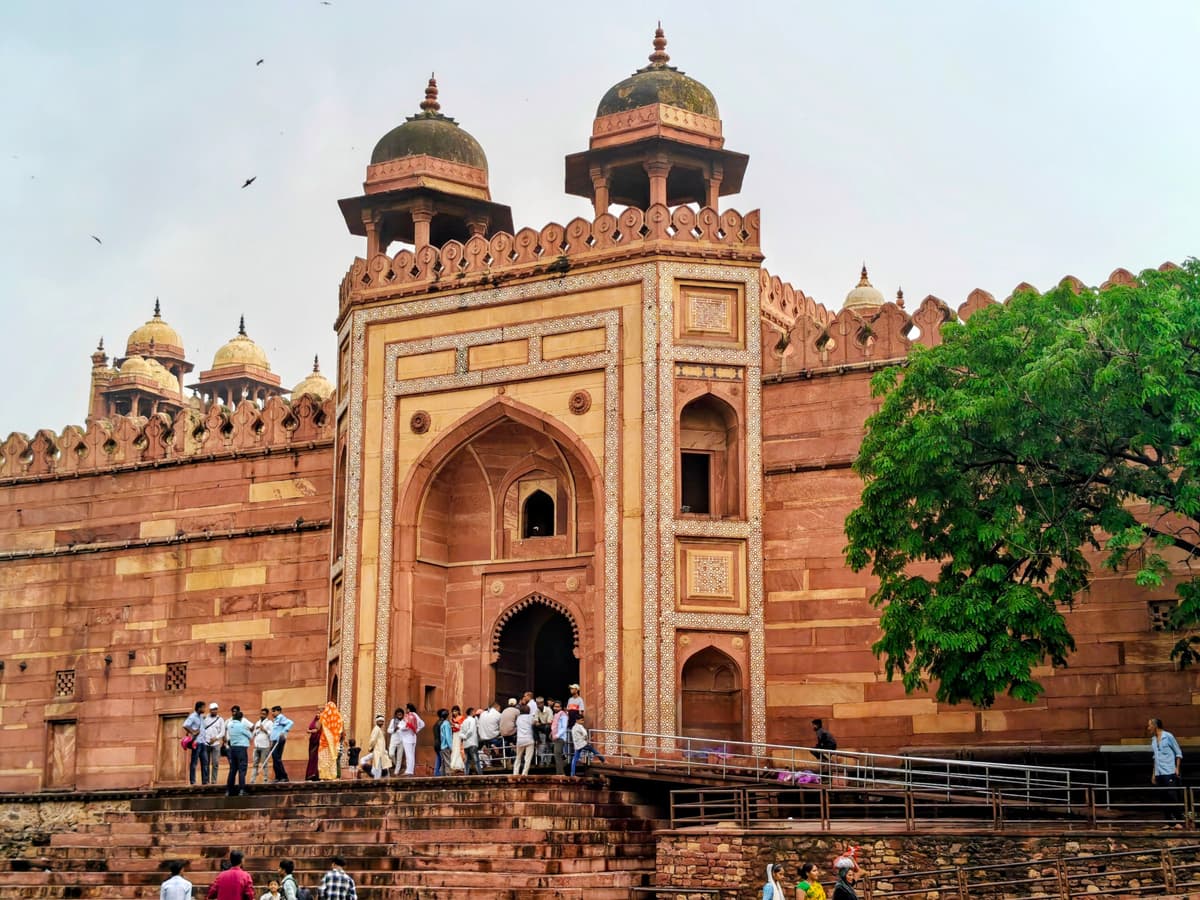 Fatehpur Sikri Travel Guide