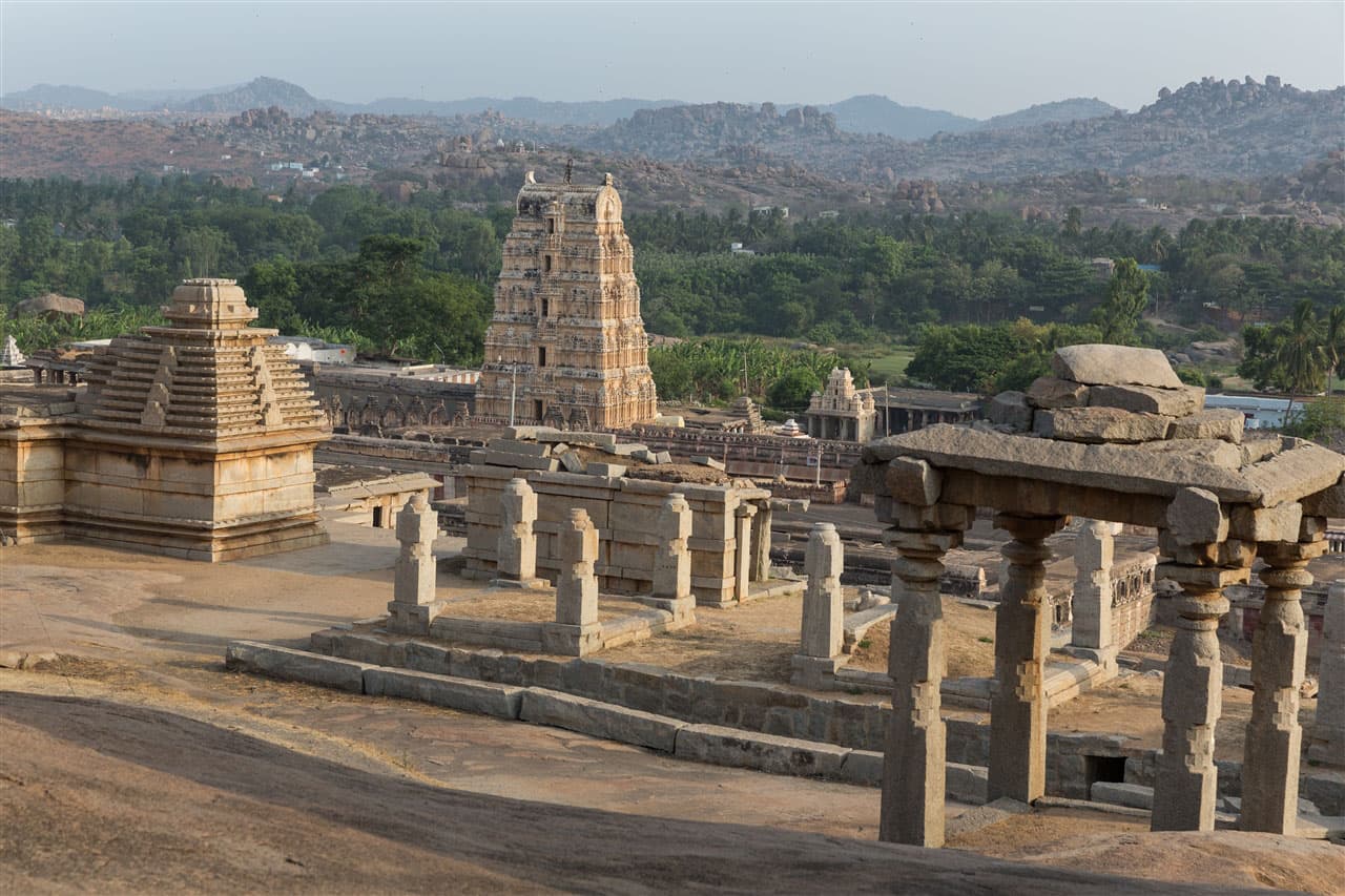 Hemakuta Hill Temples