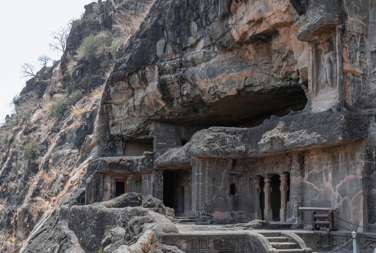 The Complete Guide to the Ajanta and Ellora Caves