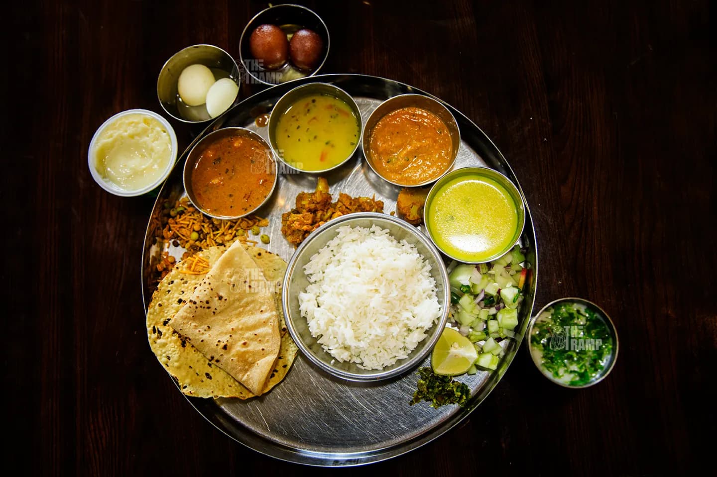 Naan khaliya traditional Aurangabad dish with mutton korma, Maharashtra India cuisine