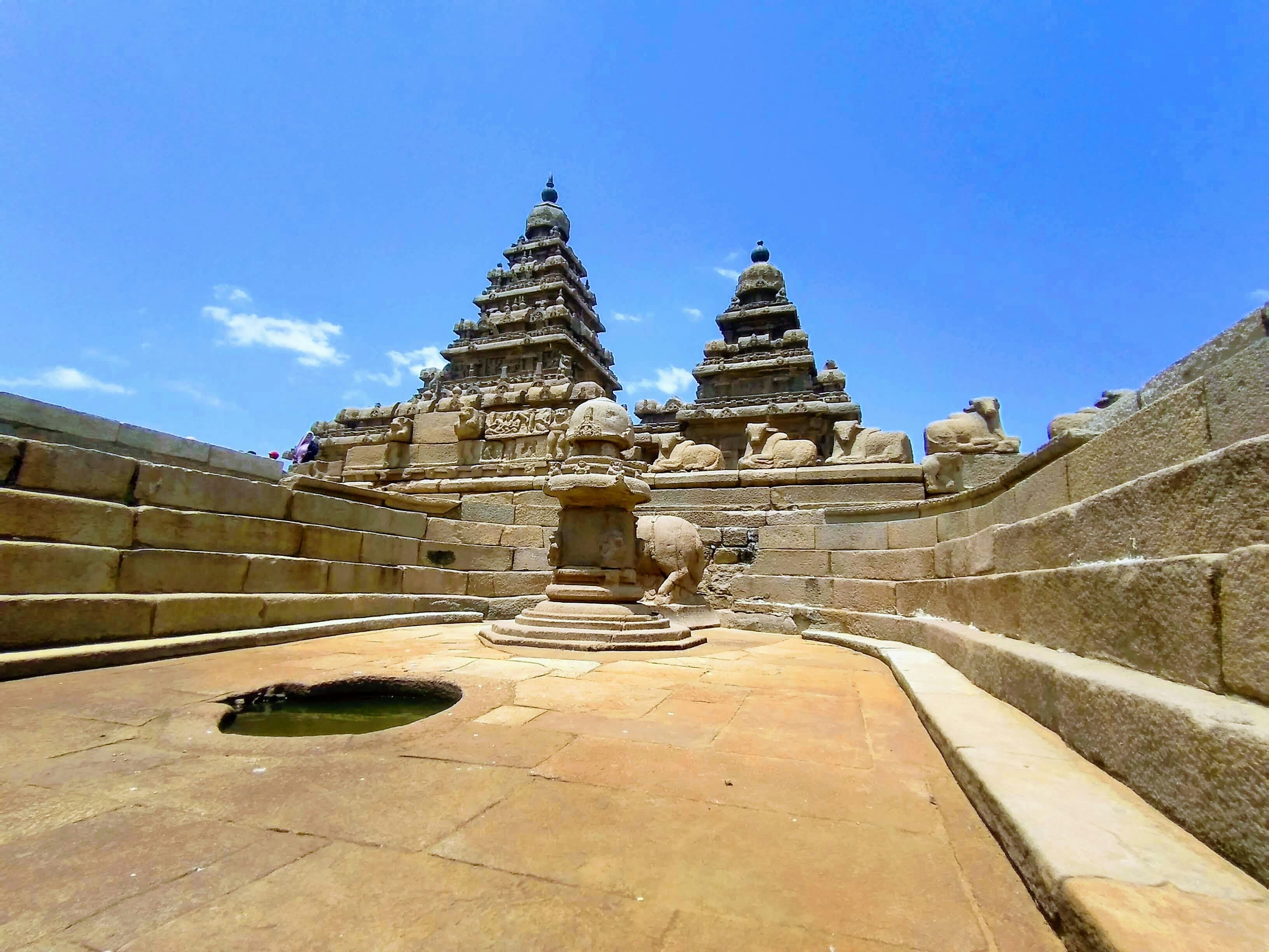 Mahabalipuram history - Pallava dynasty port city with Shore Temple and rock-cut monuments