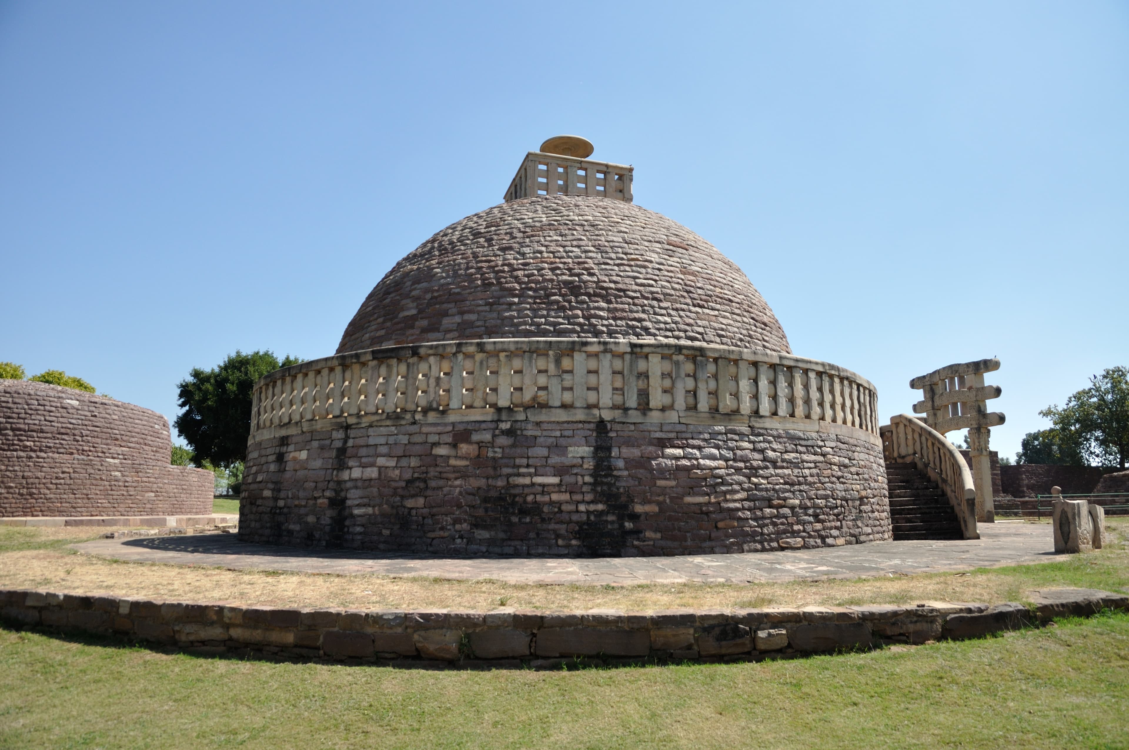 Stupa No. 3 - Sariputra and Maudgalyayana