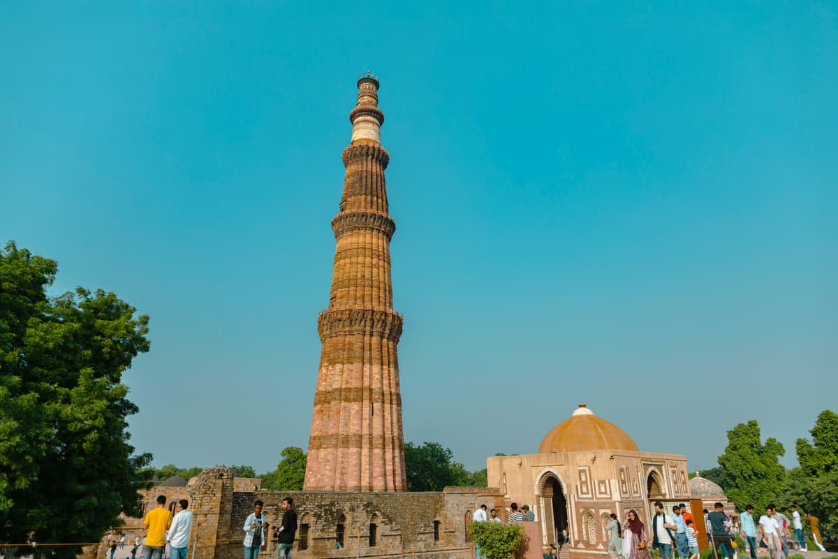 Qutub Minar Travel Guide - Delhi's Iconic Victory Tower
