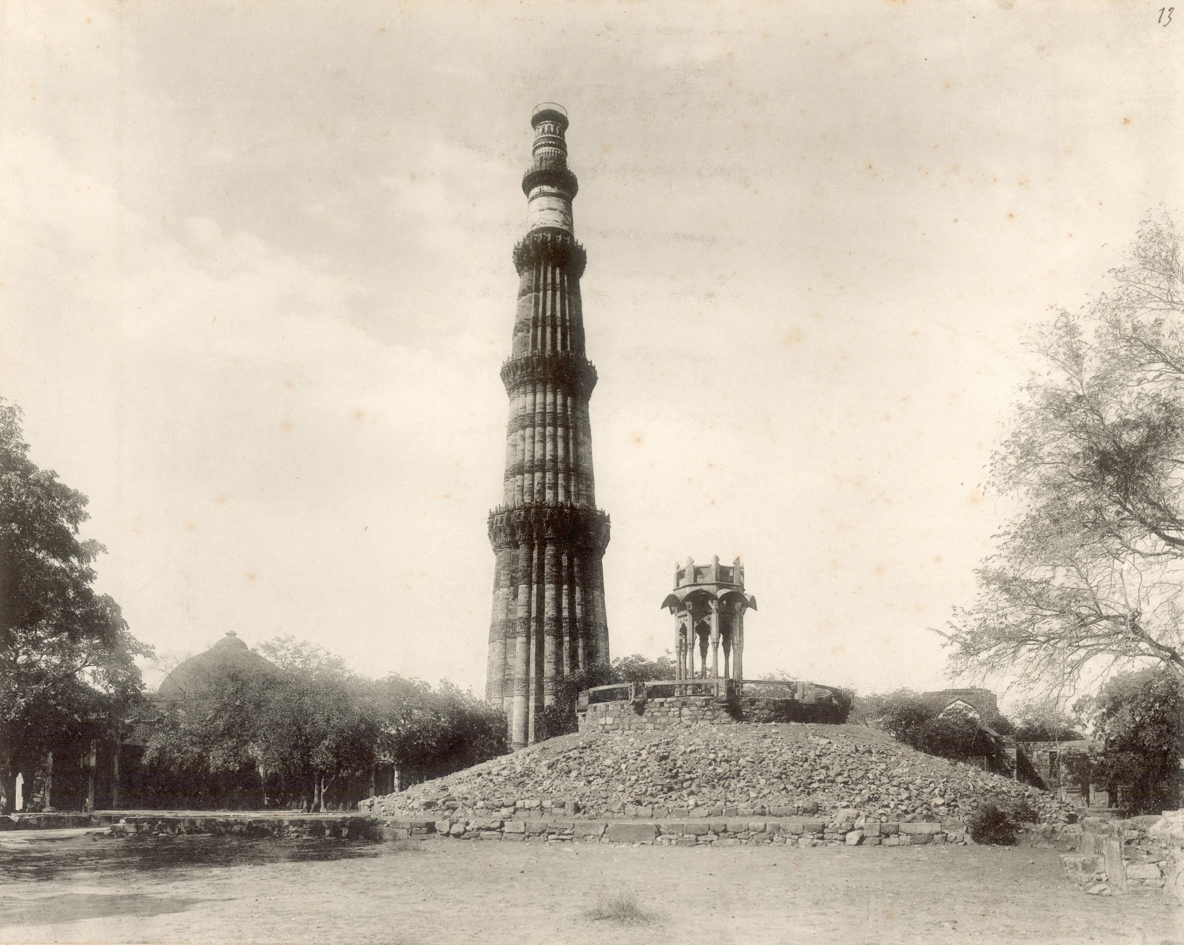 Historical illustration of Qutb-ud-din Aibak founding the Delhi Sultanate and beginning construction of Qutub Minar in 1192