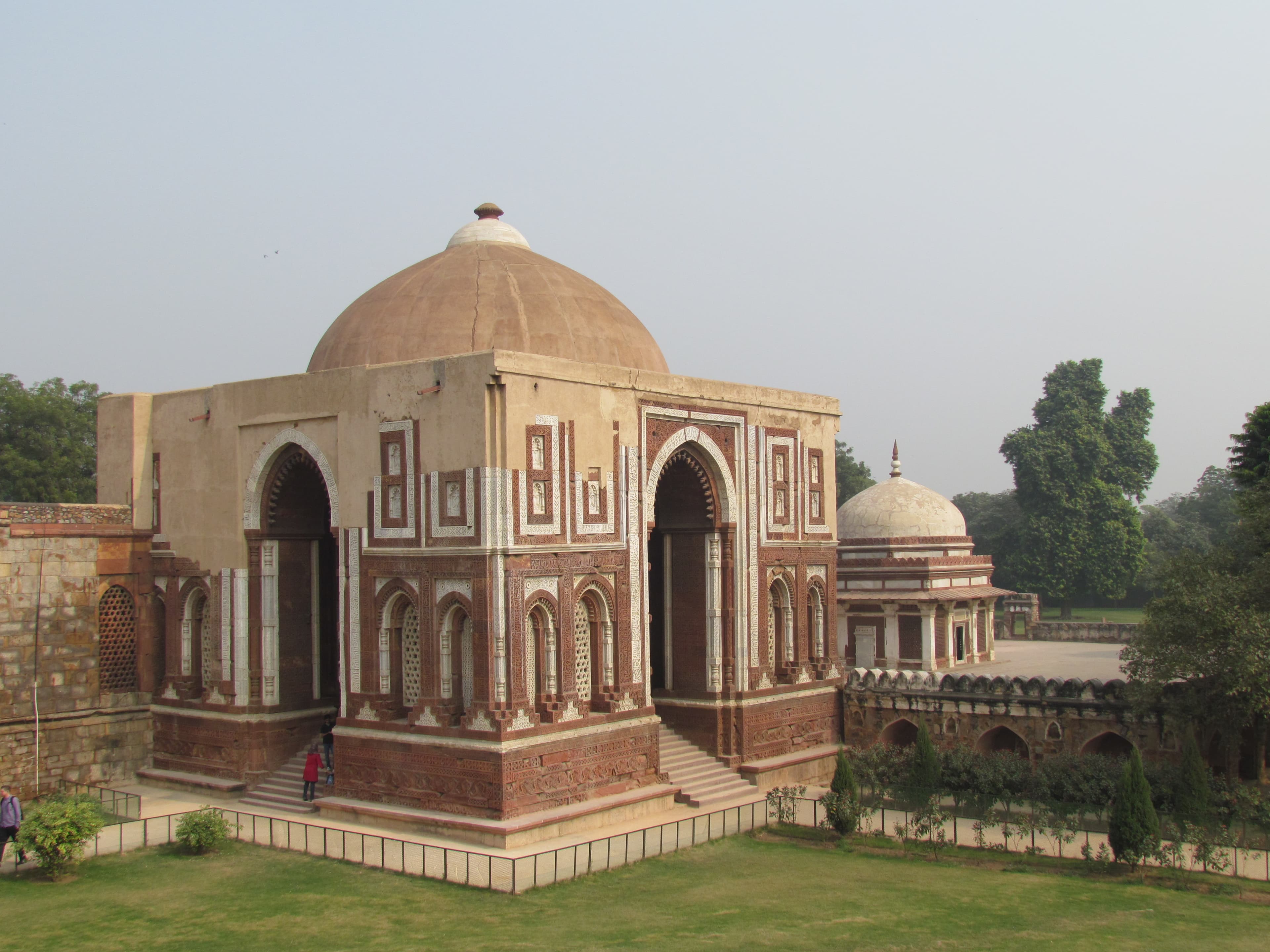 Alai Darwaza - The Most Beautiful Gateway in Delhi