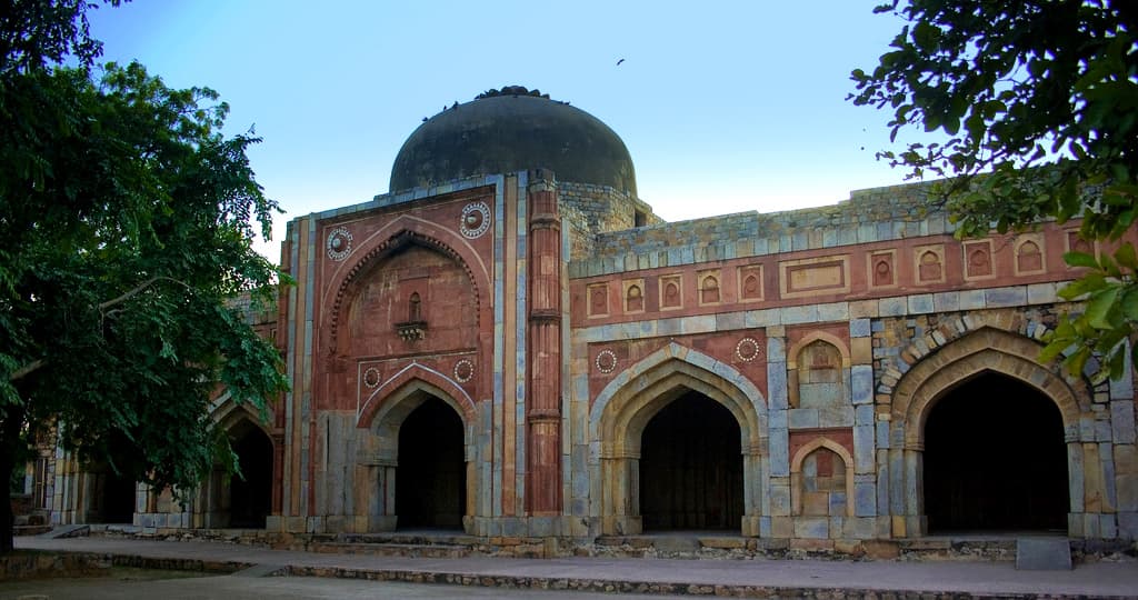 Mehrauli Archaeological Park (Adjacent - Free Entry)