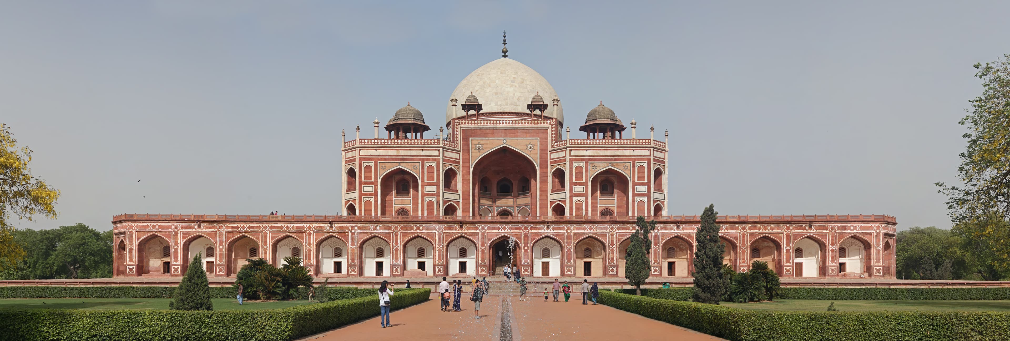 Humayun's Tomb (10 km)
