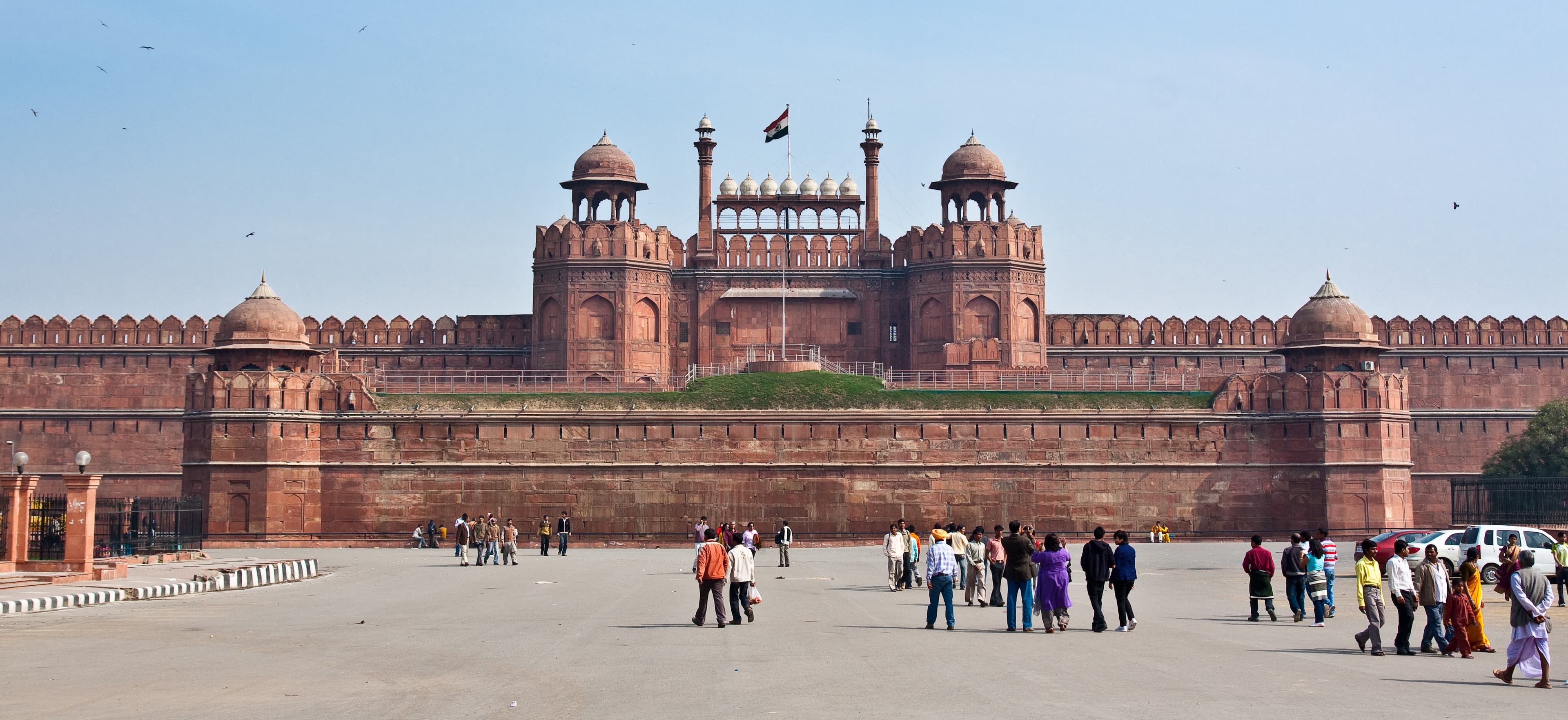 Red Fort and Old Delhi (15 km)