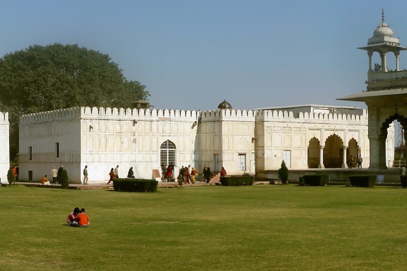 Hammam and Nahr-i-Behisht