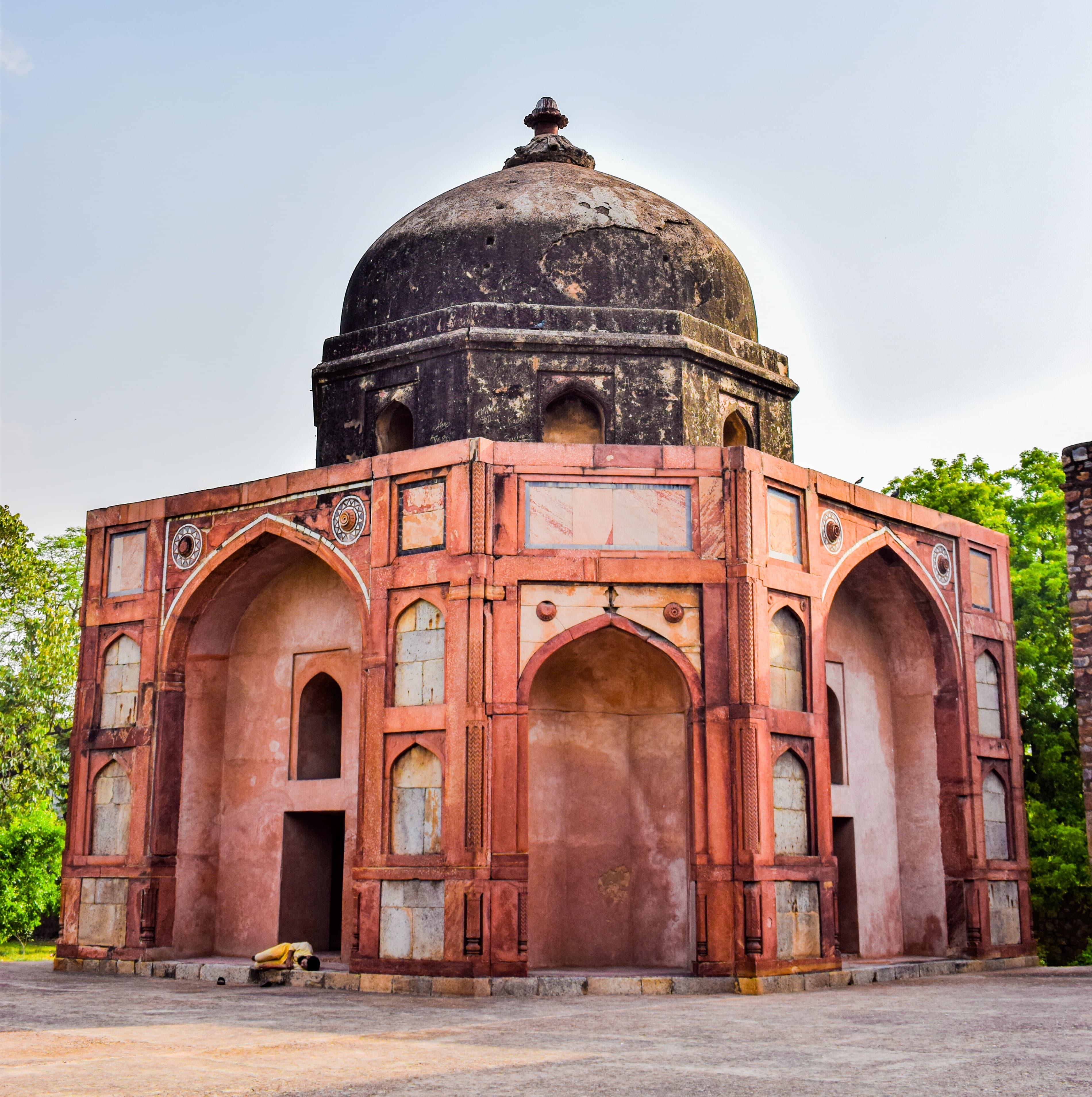 Arab Sarai and Afsarwala Complex