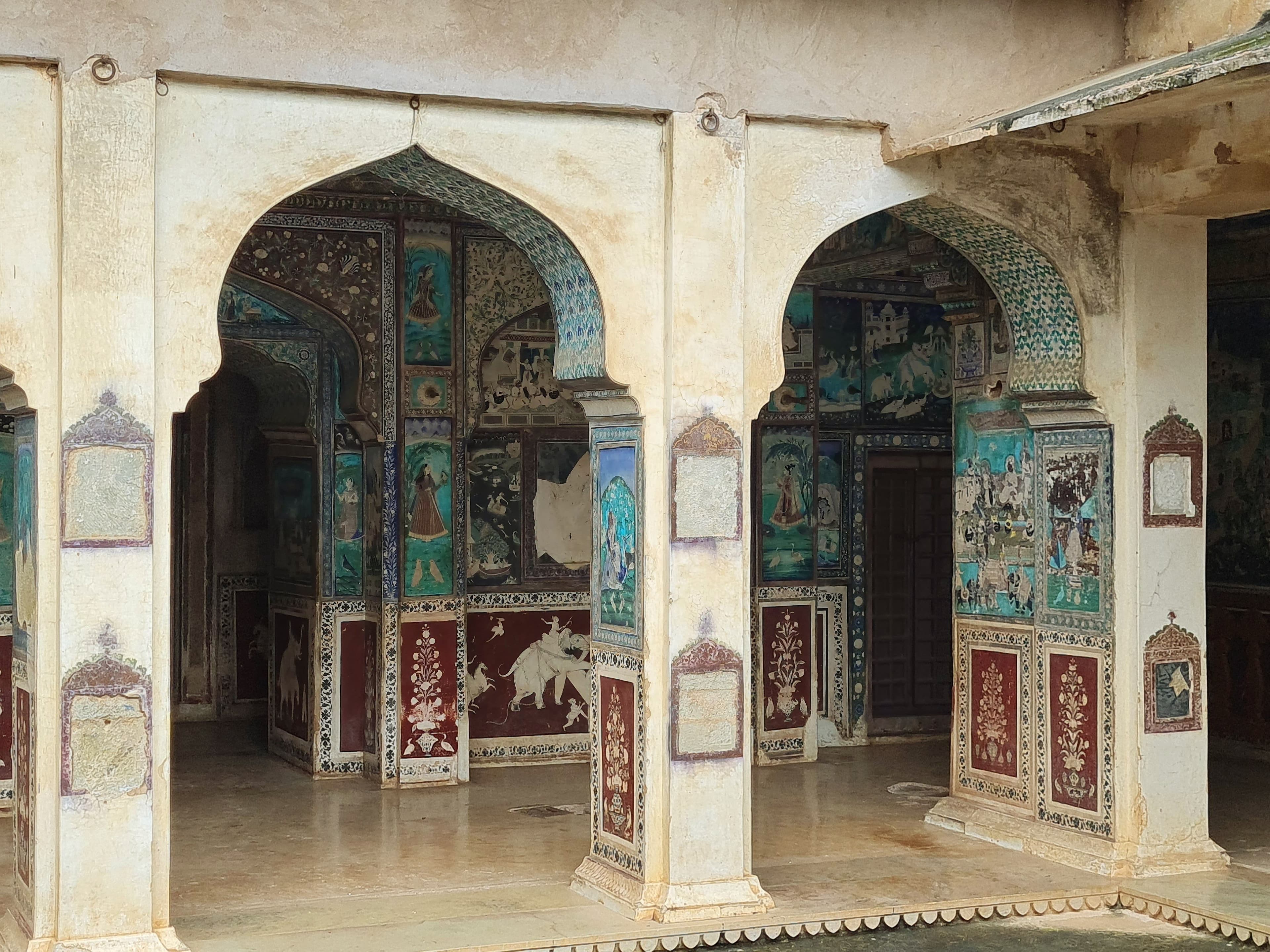 Mandawa heritage haveli stay - painted havelis in Shekhawati Rajasthan