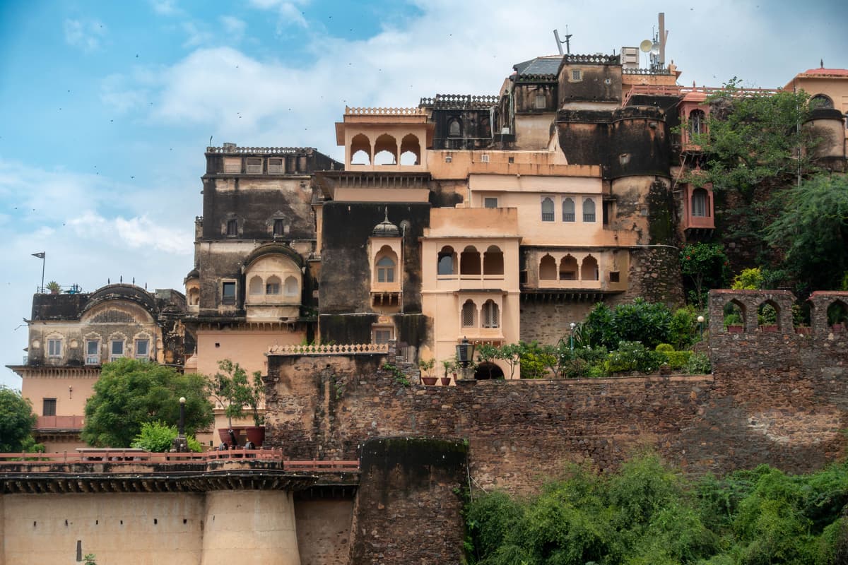 Neemrana Fort Palace Stay: The Art of Staying in a Historic Fort