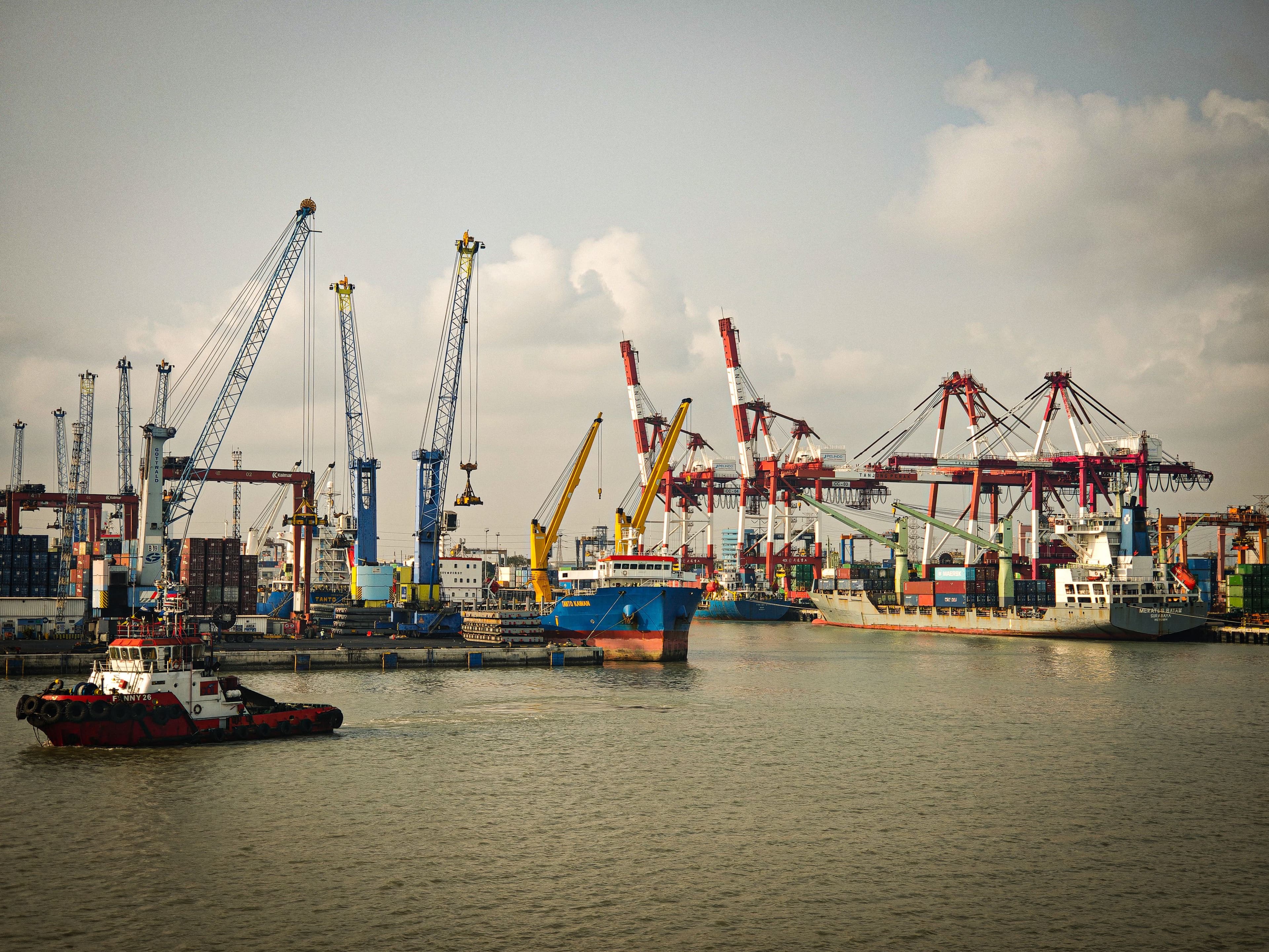 Ancient port city architecture - dockyards warehouses and urban planning in India